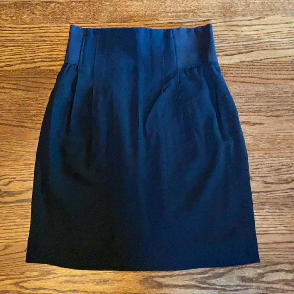 BCBG Maxazria casual skirt - size 4